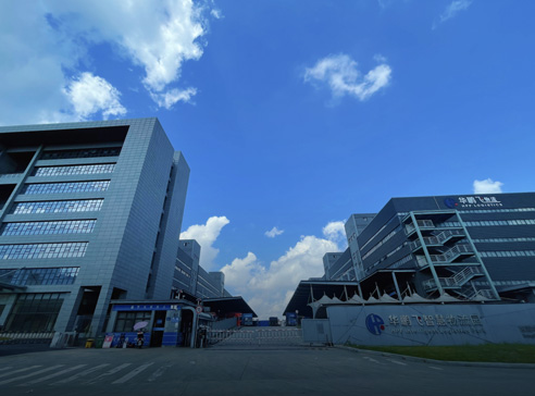 Enclosed park with its own landscape garden and beautiful environment!